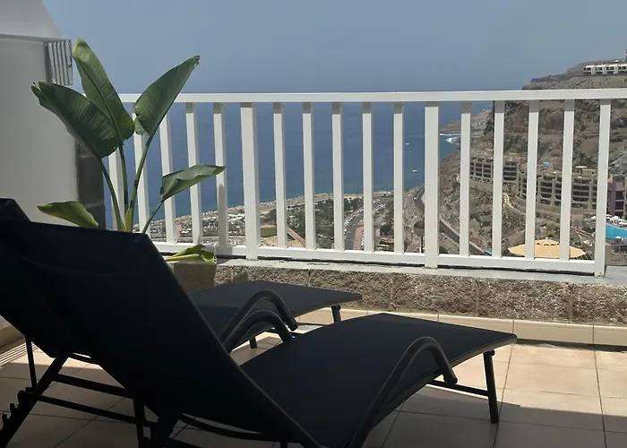 View Amadores