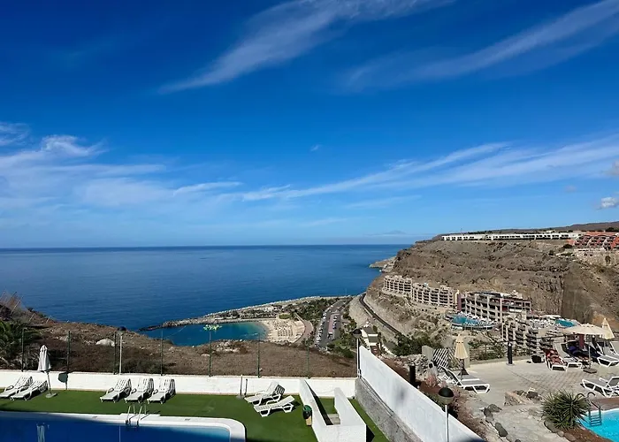 View * أمادوريس